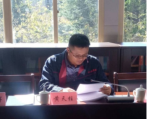 公司農(nóng)民工代表作為集團(tuán)職工代表參加省總工會(huì)座談會(huì)