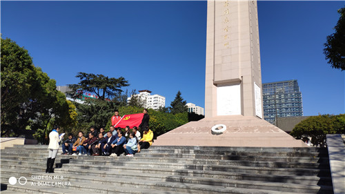 銘記歷史 緬懷先烈—市政分公司黨支部到抗戰(zhàn)勝利堂開(kāi)展主題黨日活動(dòng)