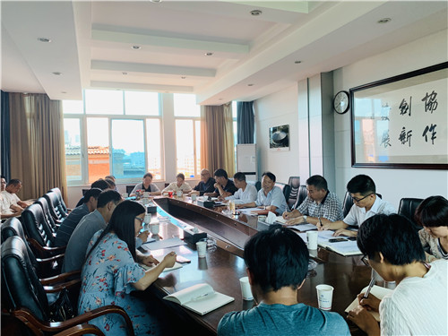 陳定華為分管聯(lián)系單位講授“不忘初心、牢記使命”主題黨課并開展調(diào)研座談